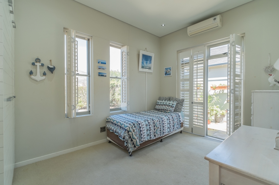 3 Bedroom Property for Sale in Lake Michelle Western Cape